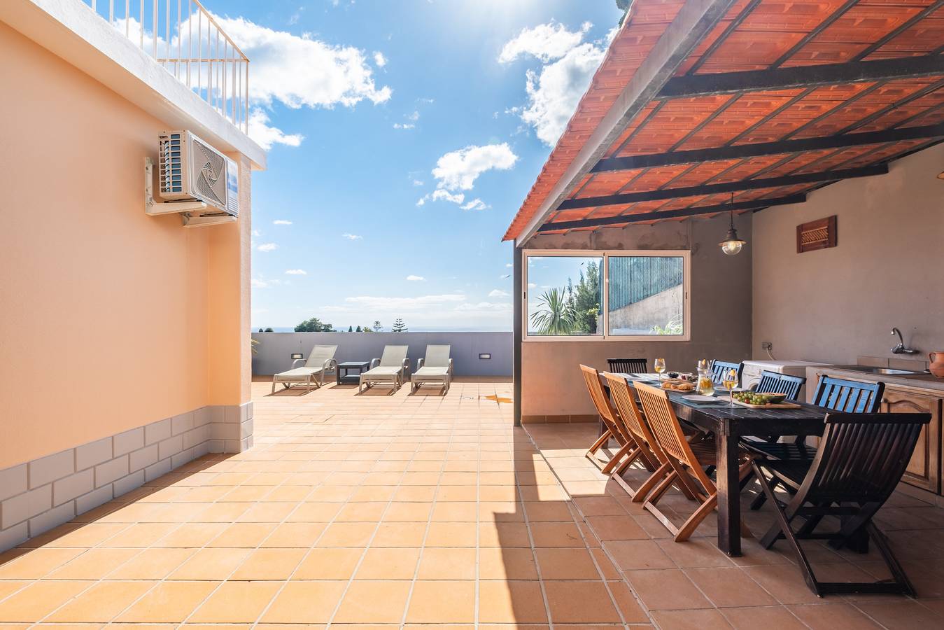 Funchal Bay View Villa by Homie in São Gonçalo, Isla de Madeira