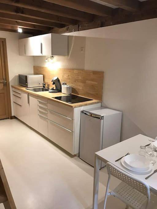 Appartement entier, Studio 30m2 centre de Cusset in Cusset, Région de Vichy