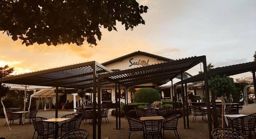 Hotel für 2 Personen, mit Terrasse und Garten in Bischoffen