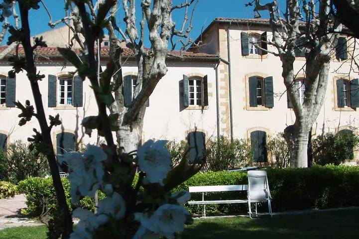 Location de vacances pour 22 personnes, avec Jardin à Saint-Chamas