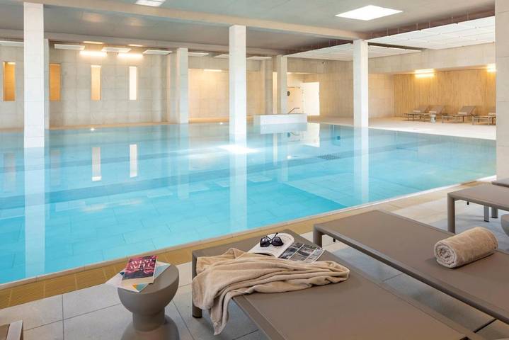Hôtel pour 4 personnes, avec jardin ainsi que piscine et sauna, animaux acceptés
