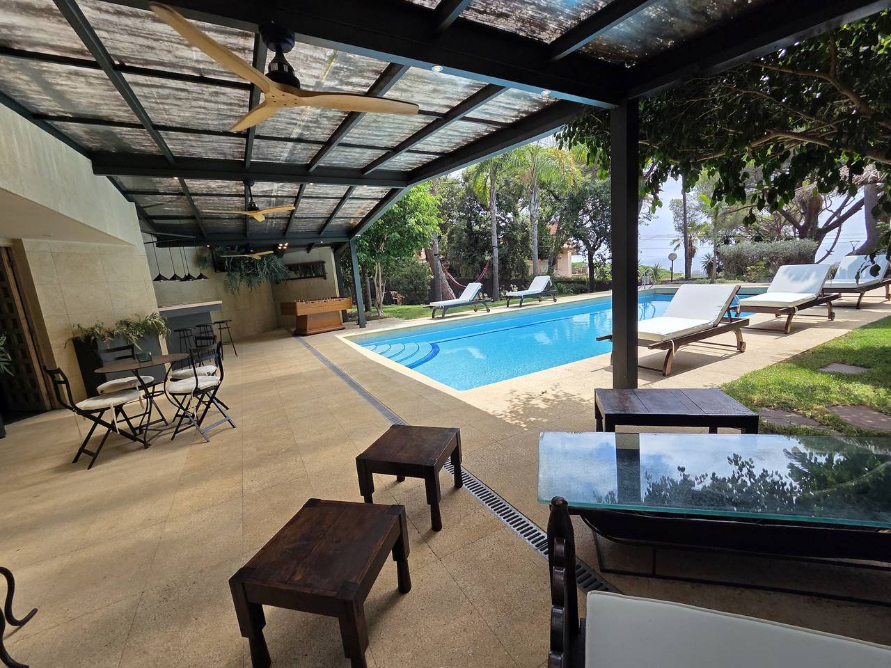 Homeholidaysrentals Darien - Costa Barcelona in Urbanizacion Montcabrer, Cabrils