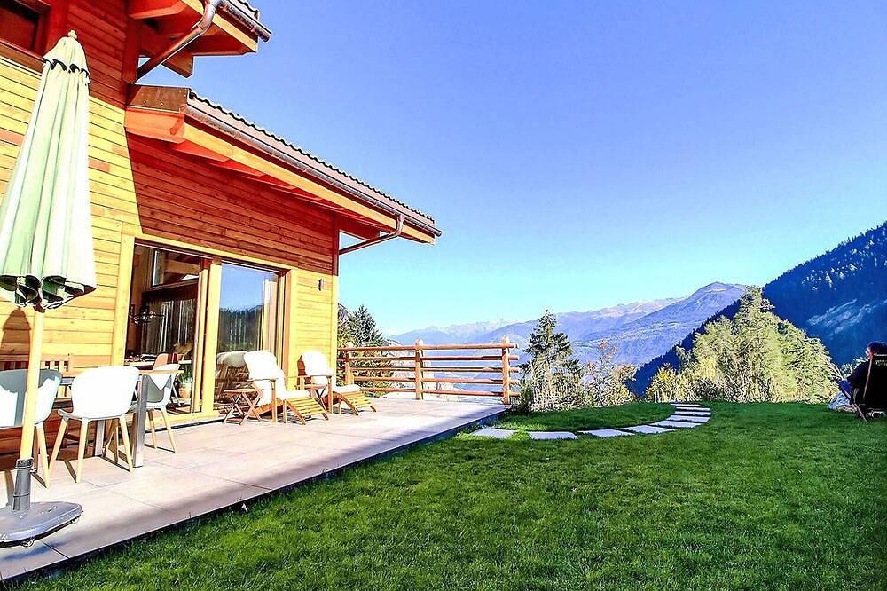 Alleinstehendes Ferienhaus mit  W-Lan, Tv, Terrasse, Haustiere erlaubt, Panoramablick, Parkplatz in Ovronnaz, Chamoson