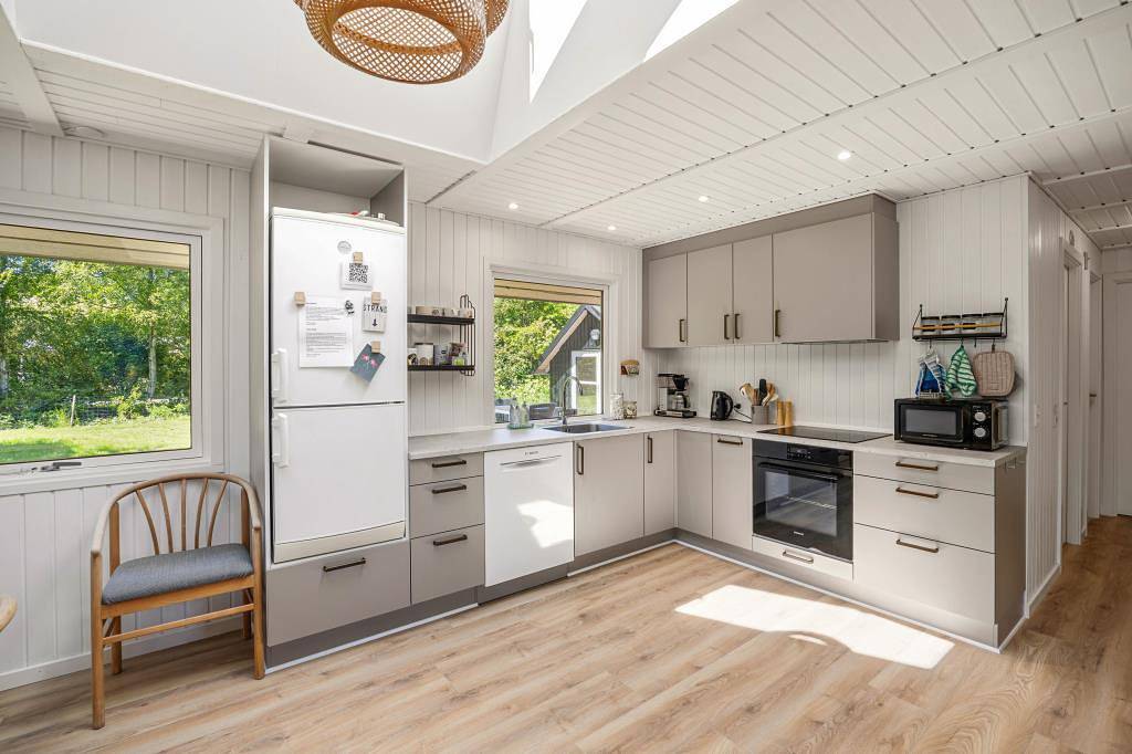 Einladendes Ferienhaus mit Kamin für 5 Personen in Bork Havn, Ringkøbing Fjord