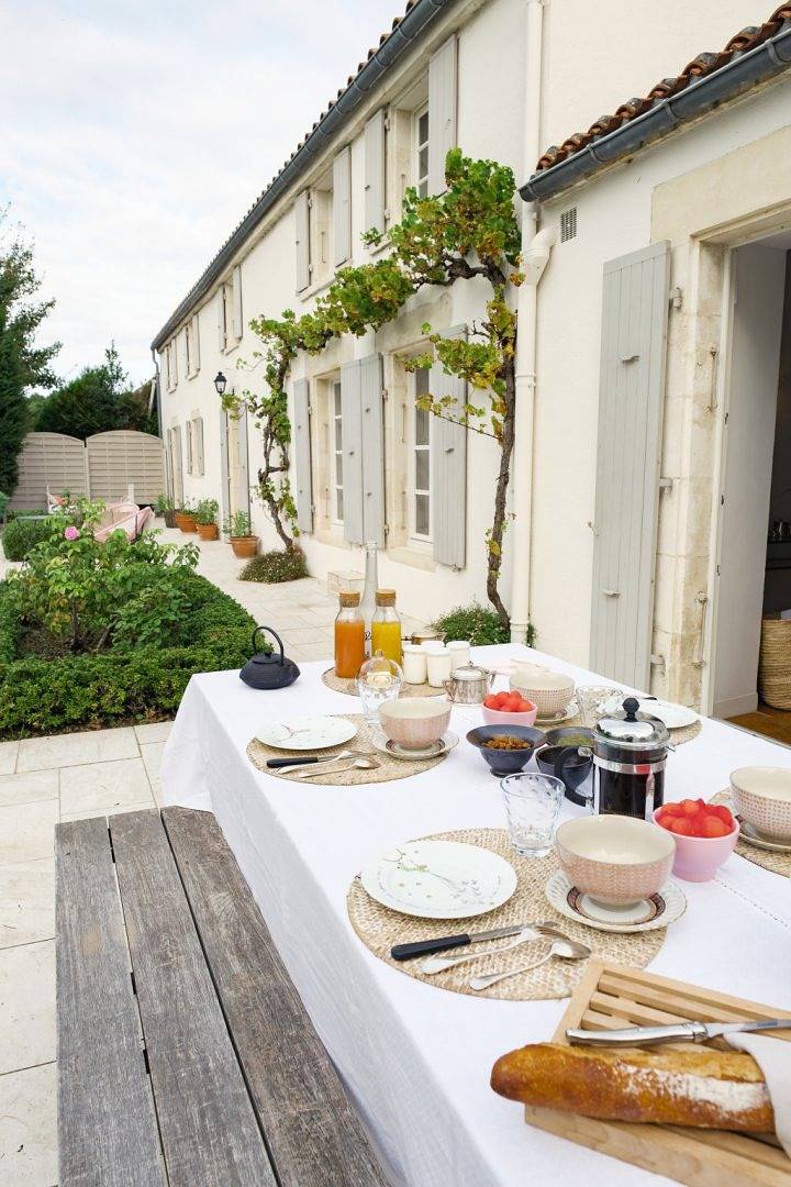 Chambres d'hôtes À l'ombre du figuier - Côté Marais in Longèves, Région de La Rochelle