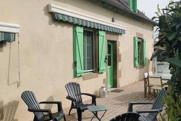 Gîte pour 6 personnes, avec jardin à Saint-Aubin-le-Monial