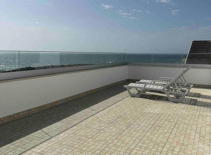 Apartamento de férias para 6 pessoas, com Varanda e Jacuzzi e ainda Terraço and Vista em Praia do Pedrogão