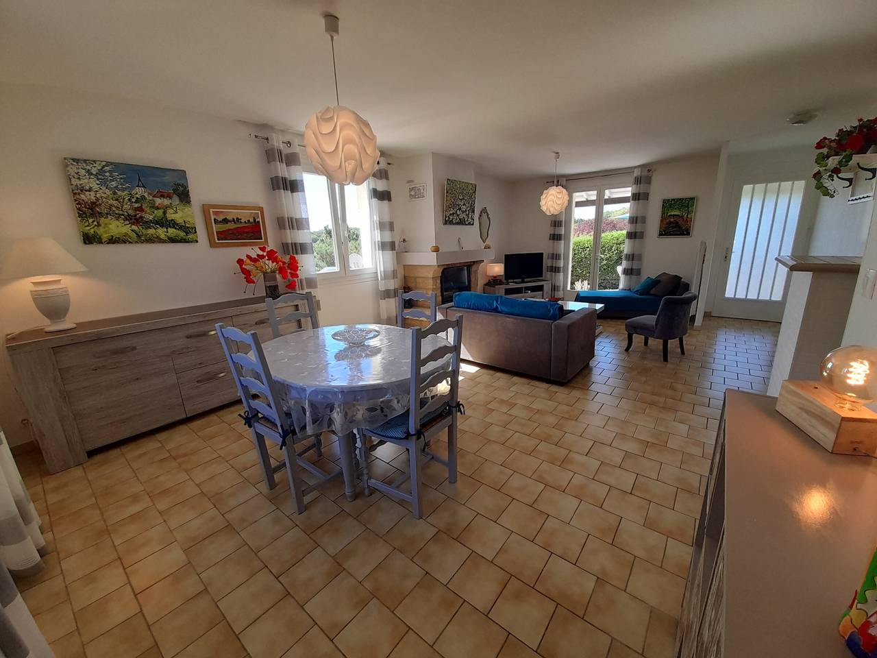 Casa acogedora con jardín y Wifi, cerca de los Termales del Connétable in La Roche-Posay, Vienne