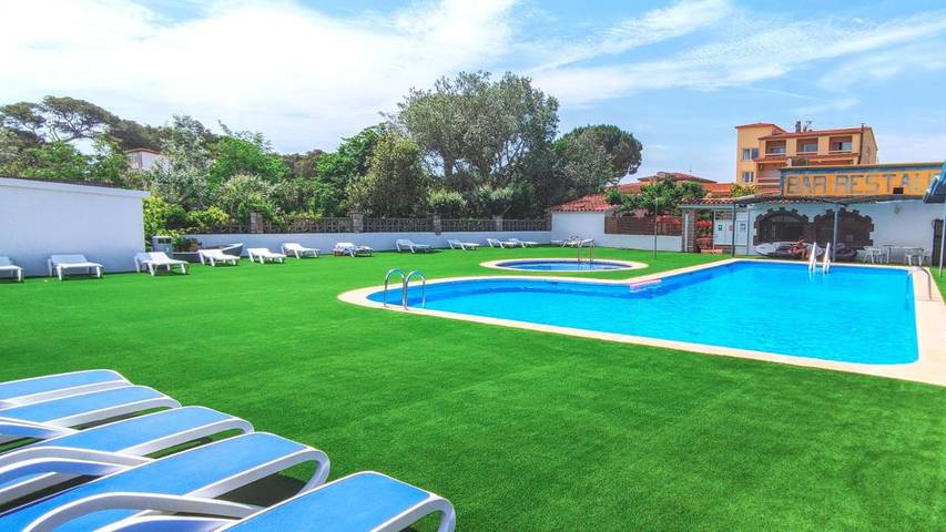 Gîte pour 2 personnes, avec piscine et jardin, animaux acceptés dans Sant Martí d'Empúries - 4