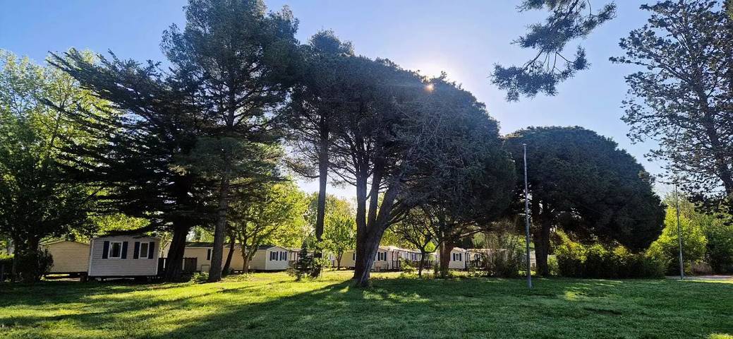 Bungalow für 4 Personen, mit Terrasse und Pool in Languedoc-Roussillon - 4