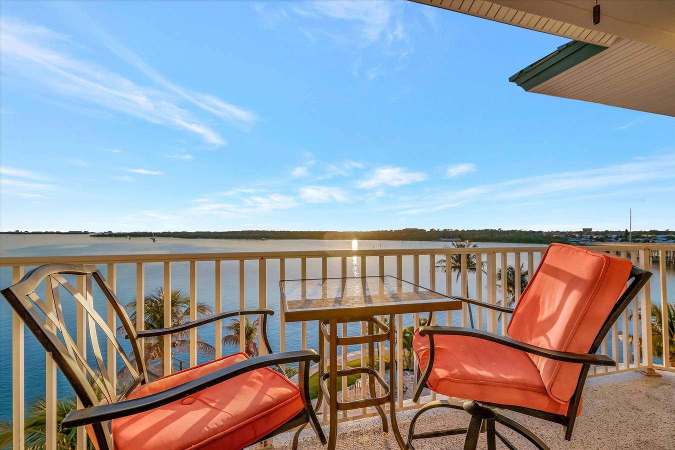 Apartamento entero, Sunsets Waterview Balcony Queen Bed Heated Pool in Seminole, Pinellas County