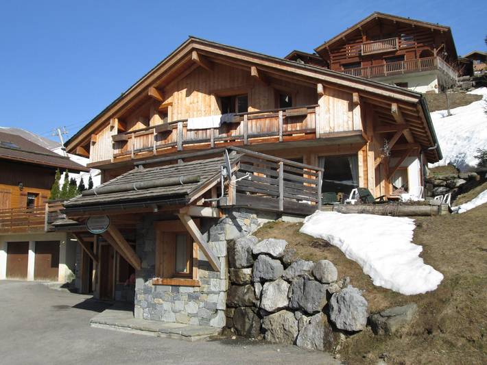 Chalet für 14 Personen, mit Terrasse und Ausblick - 1