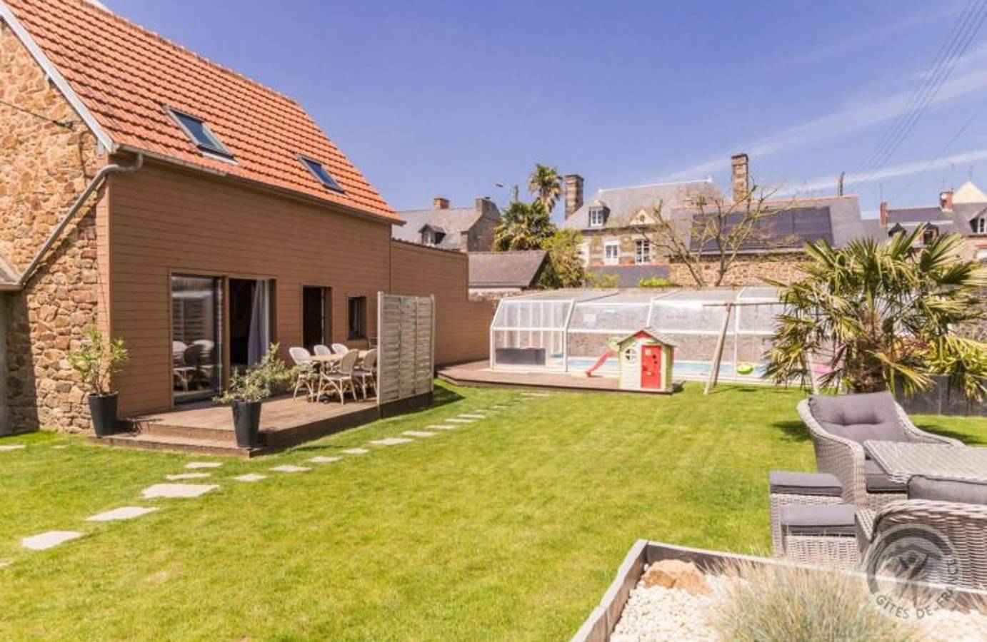 Maison charmante à Pontorson avec piscine partagée in Pontorson, Région d'Avranches