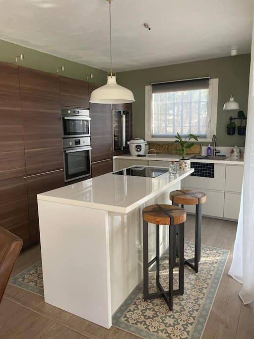 Location de vacances pour 6 personnes, avec jardin ainsi que piscine et vue à Gonfaron - 3