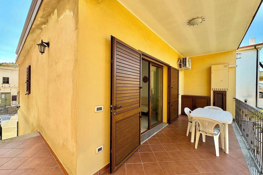 Apartamento entero, \" The Secret Patio \" in Bari Sardo, Provincia de Ogliastra