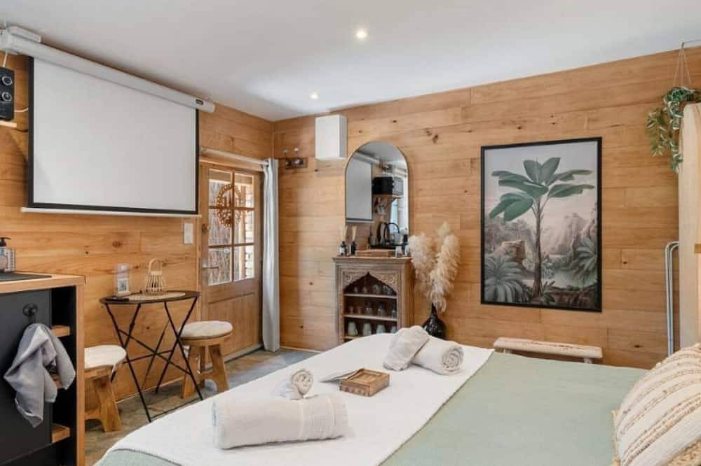 Samadhi, gîte avec jardin, clim, jacuzzi, parking privé, animaux acceptés in Toulon, Côte méditerranéenne (France)
