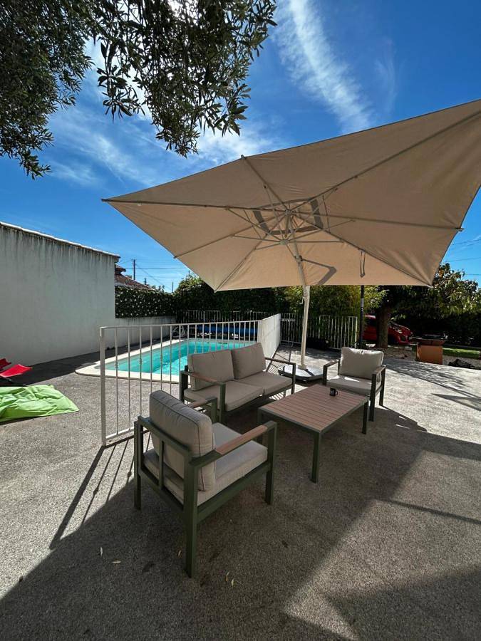 Appartement de vacances pour 2 personnes, avec jardin ainsi que vue et piscine