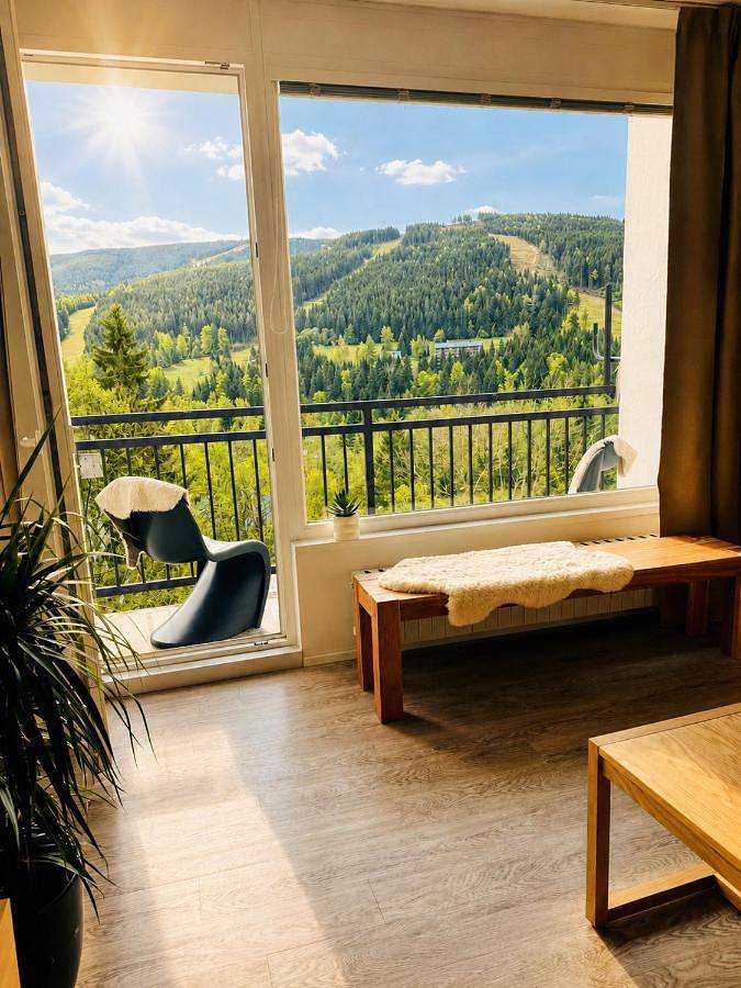 Ferienwohnung für 8 Personen, mit Ausblick und Balkon - 1