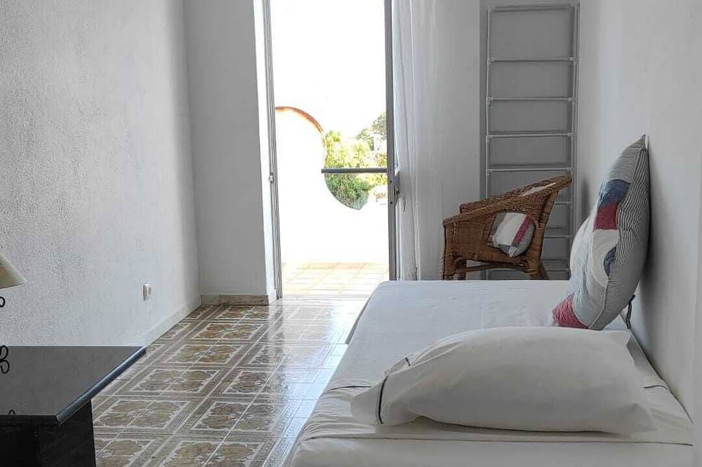 Oceanfront house in Benagil in Benagil, Faro Distrikt