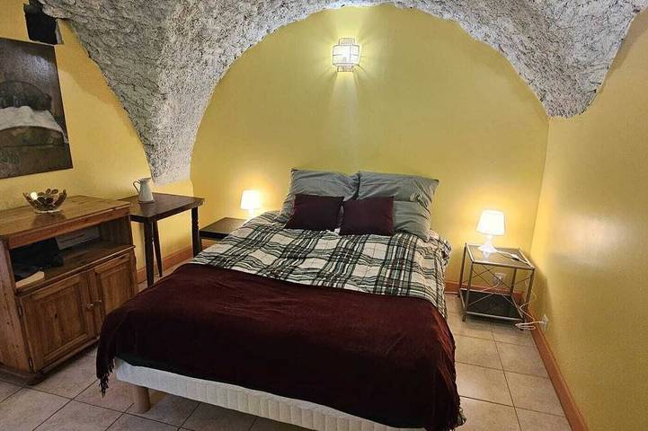 Serene 2-bedroom chalet in Valjouffrey with stunning mountain views in Valjouffrey, Nationalpark Écrins