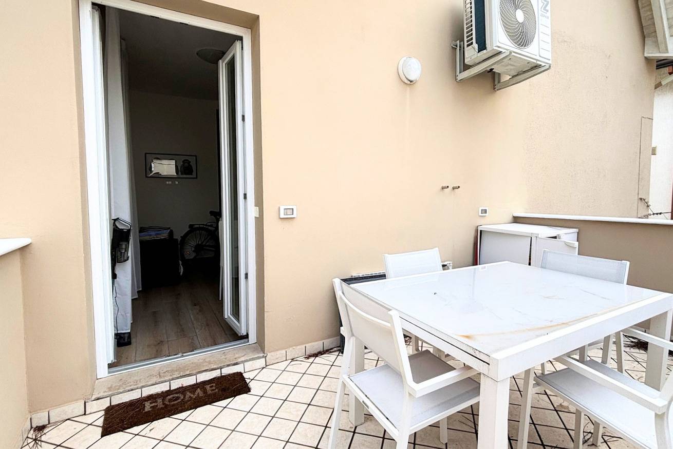 Ganze Wohnung, Ferienwohnung für 5 Personen mit Balkon/Terrasse in Gatteo A Mare, Forlì-Cesena Provinz