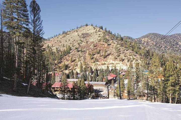 Hotel for 6 people, with hot tub in Red River