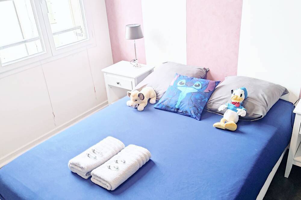 Entire apartment, Disneyland Paris getaway in Bailly-Romainvilliers, Seine-et-Marne