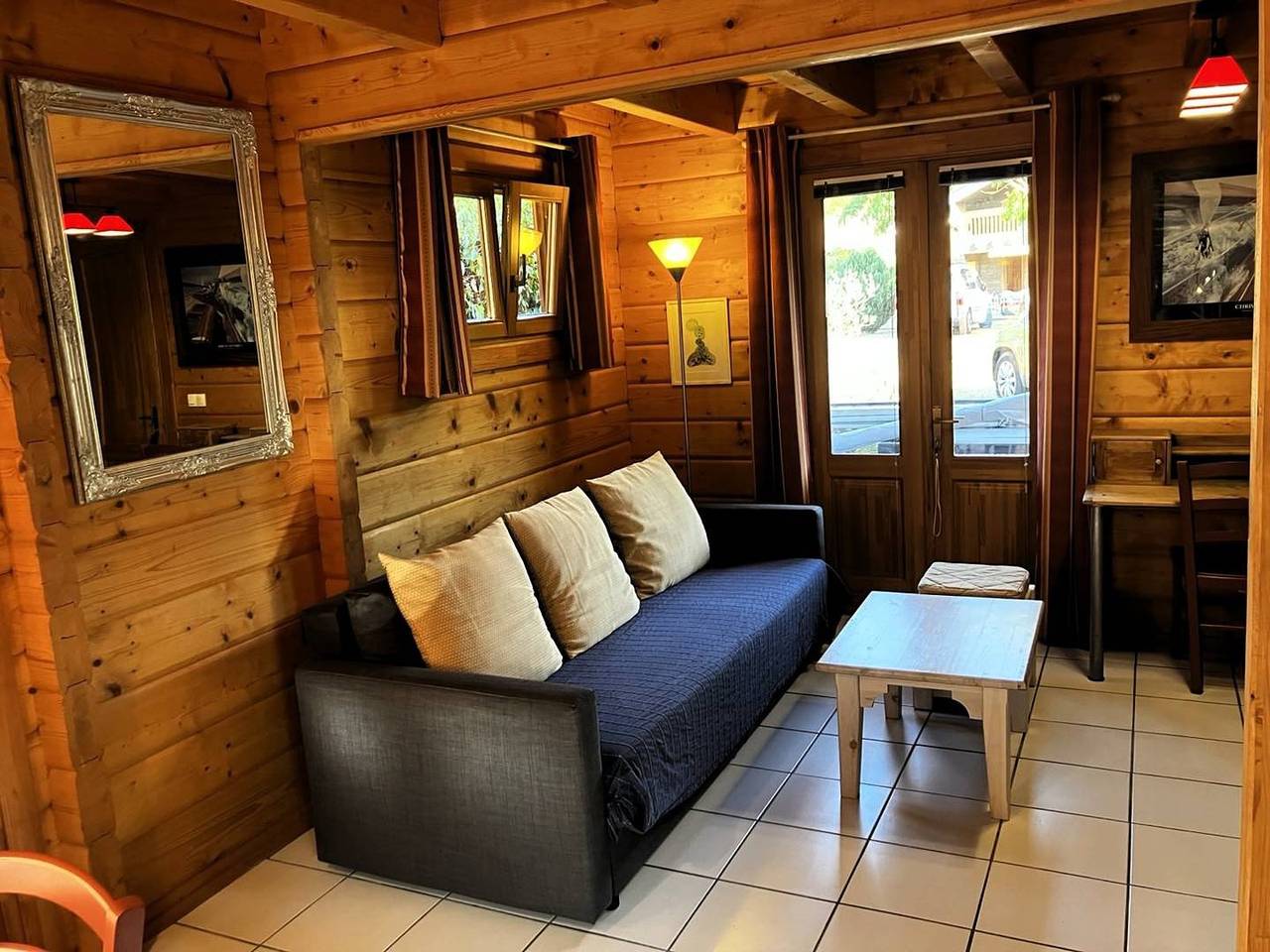 Appartement entier, Charmant Chalet Duplex à Bias – 4/6 Couchages in Bias, Côte d’Argent