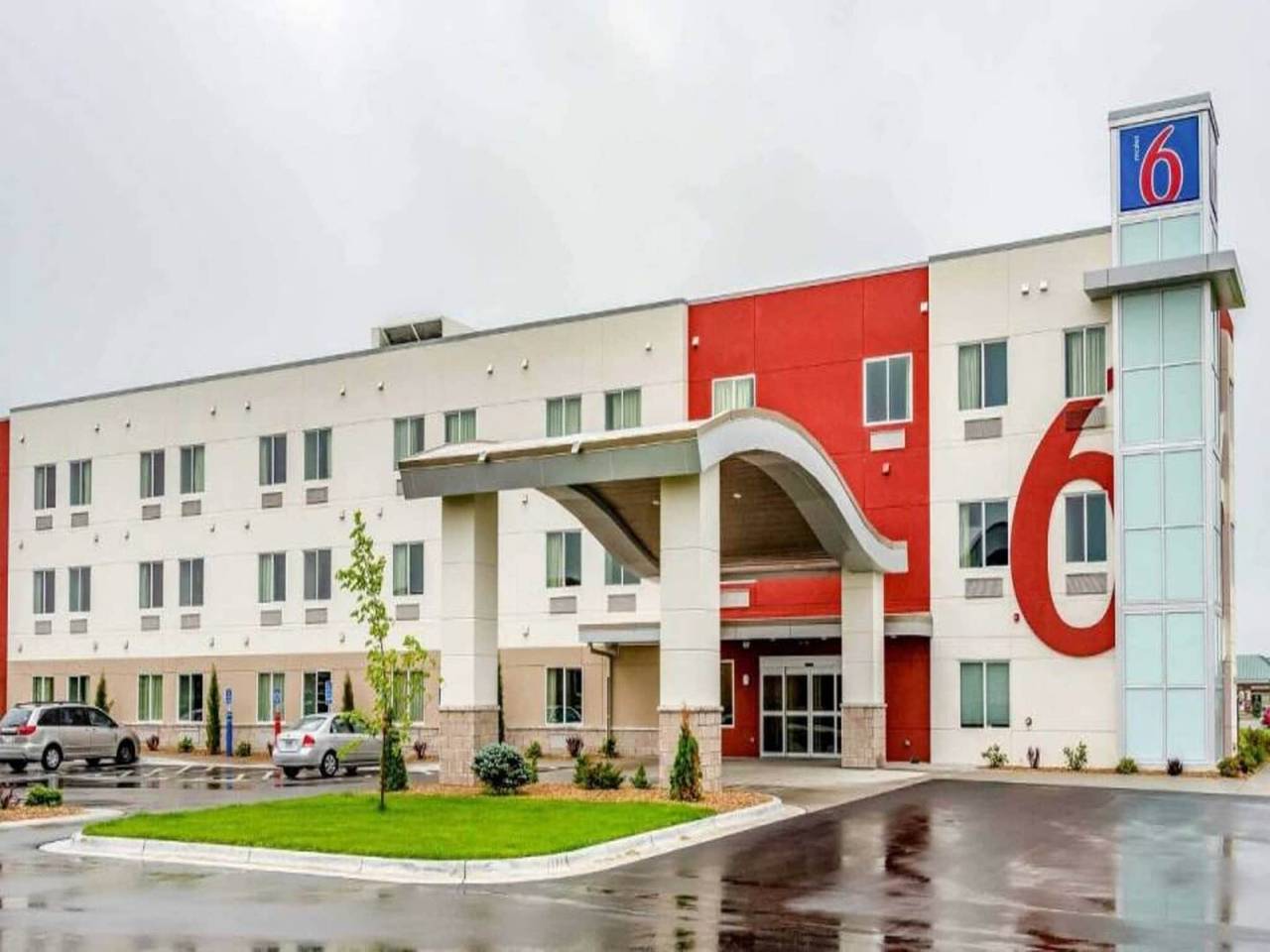 Motel 6 Mankato, Mn_1 Queen -bett | Nsmk in Mankato, Blue Earth County