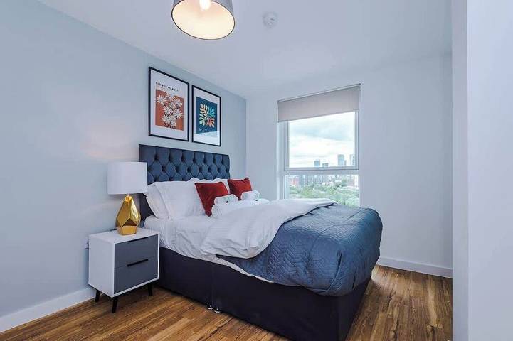 Ganze Wohnung, Waterfront 2Br | 2 Bath | Free Gym + Parking in Greater Manchester
