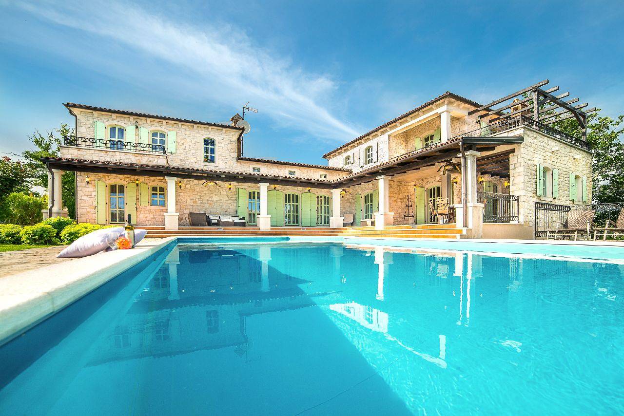 Villa Green Estate mit Pool in Barat, Zentralistrien