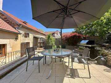 Gîte pour 2 personnes, avec terrasse, animaux acceptés en Bourgogne-Franche-Comté