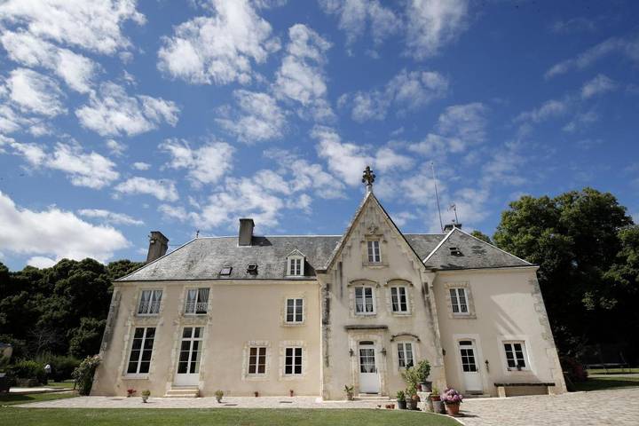 Chambre d’hôte pour 2 personnes, avec Terrasse ainsi que Jardin et Piscine à Châteaudun