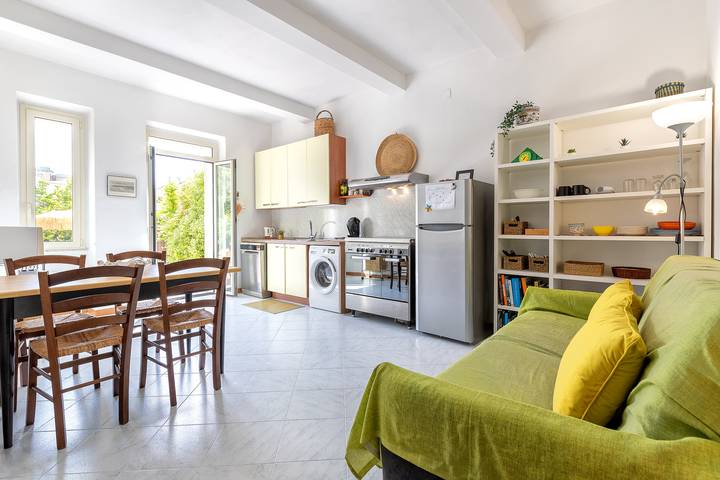 Gîte pour 4 personnes, avec jardin, adapté aux familles à Alghero - 3