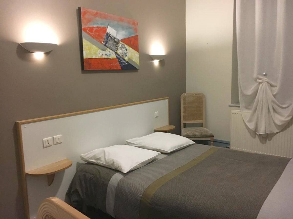 Hotel du Centre in Gueugnon, Région de Charolles