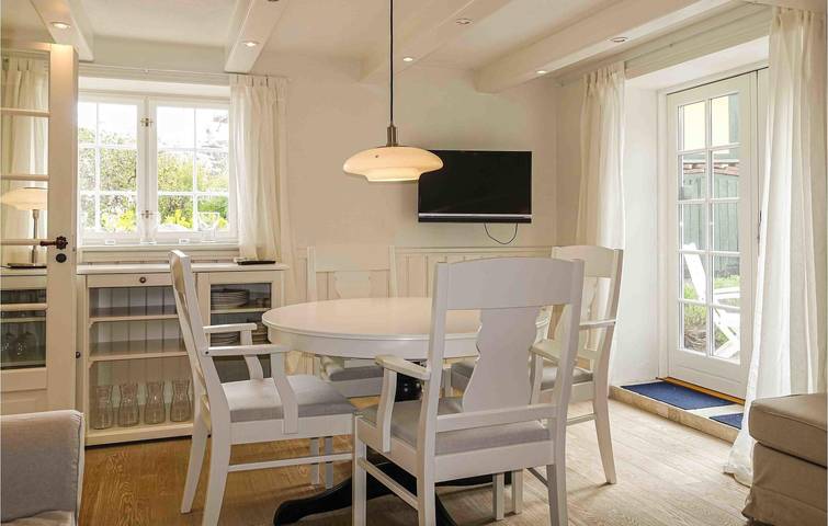 Ferienhaus für 4 Personen mit Terrasse in Listed, Svaneke