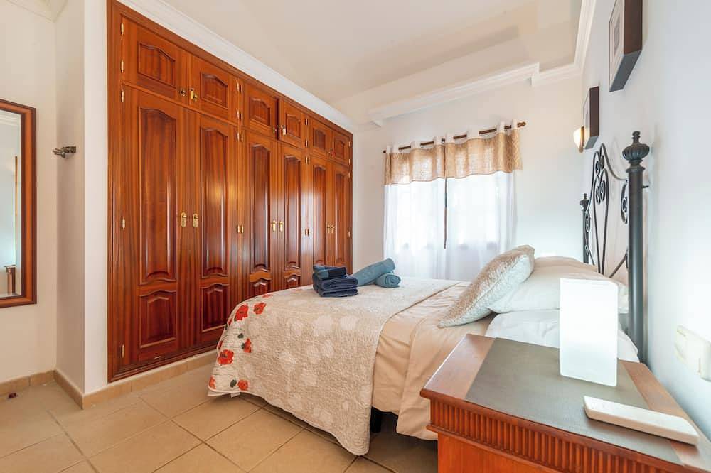 Utopia, villa 4 bedrooms, heated pool with absolute privacy in Playa Blanca, Yaiza