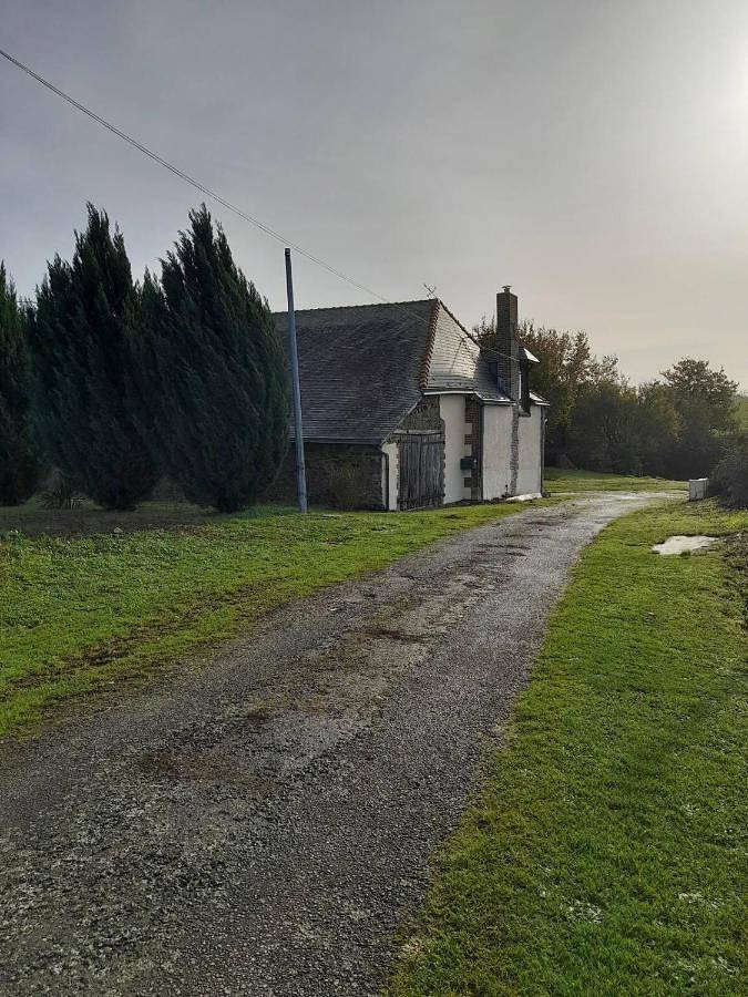Gîte pour 5 personnes, avec jardin ainsi que vue et vue sur le lac à La Selle-Craonnaise