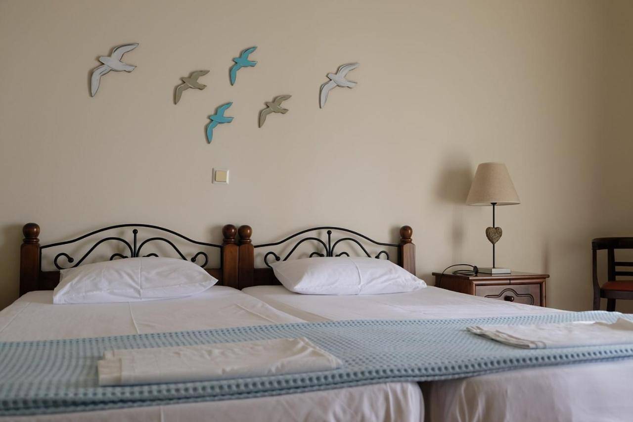Quadruple Room in Rovies, Eubée