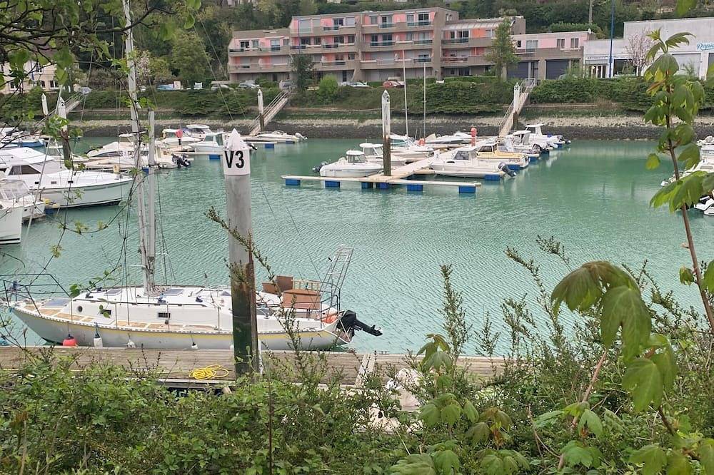 Appartement entier, Normandy Face au port . charmant T2 Rdc 2 pers. Avec terrasse & jardinet in Saint-Valery-en-Caux, Région de Dieppe