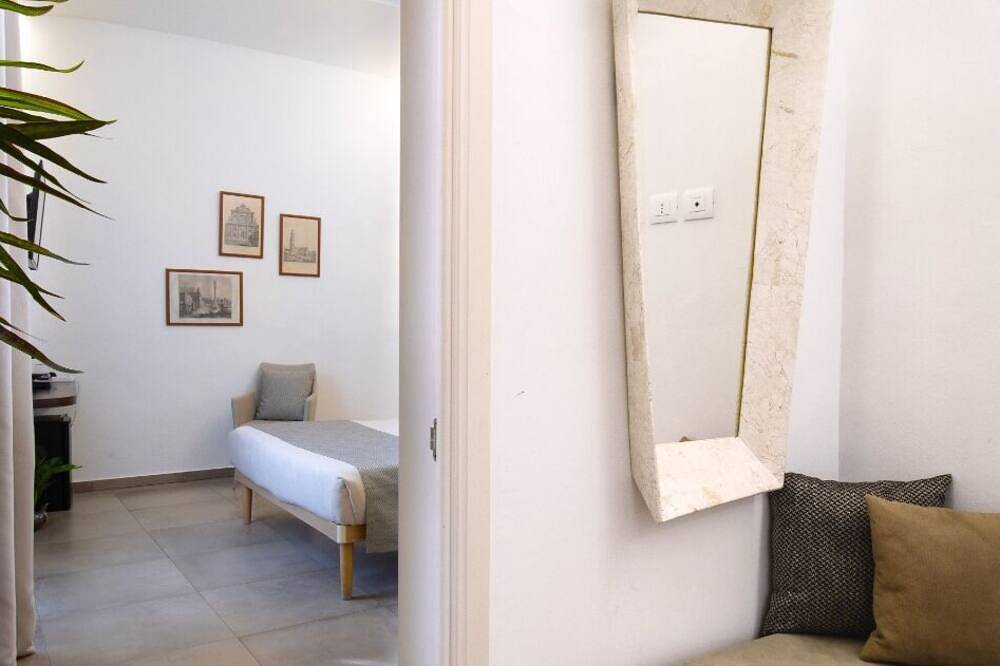 Suite with hot tub in Palazzo San Lazzaro - Lecce Selection in Lecce, Lecce (província)