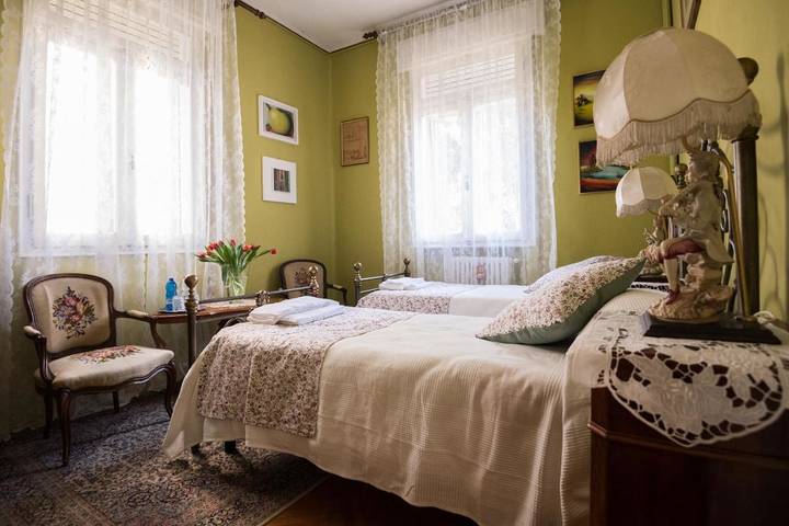 Chambre d’hôte pour 3 personnes, avec Terrasse et Jardin à Rovigo