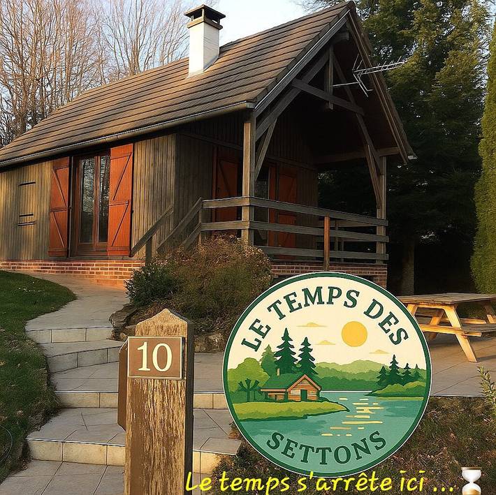 Chalet pour 6 personnes, avec terrasse ainsi que vue sur le lac et jardin