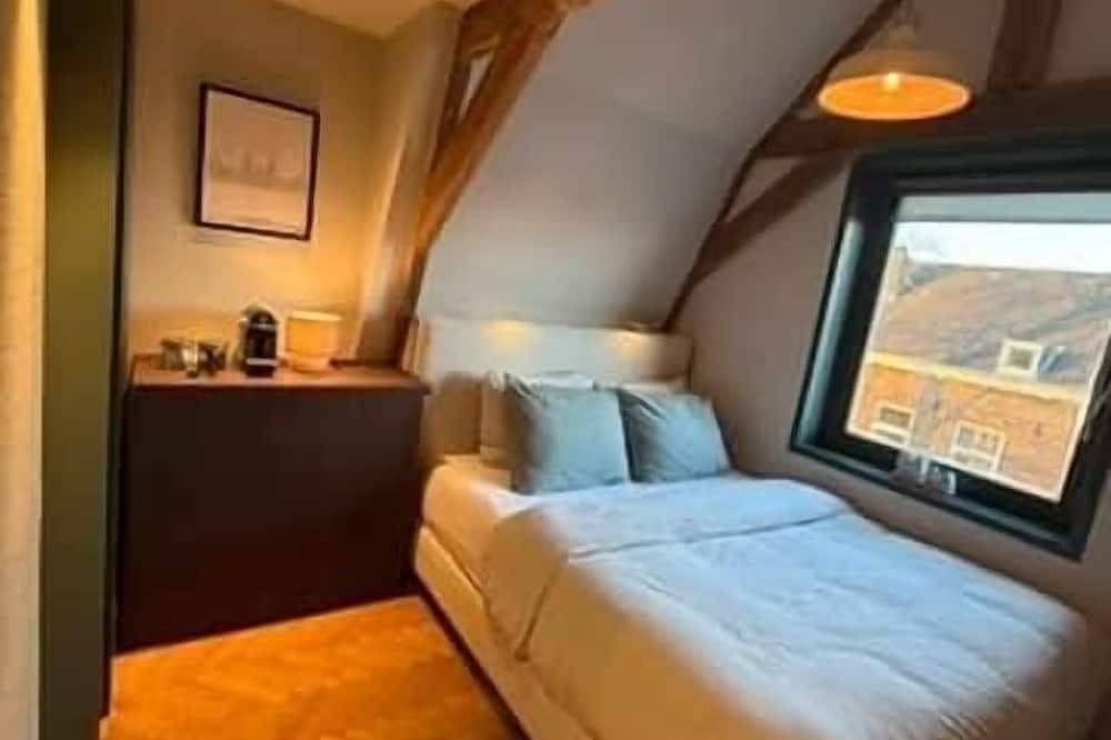 Vermeer - luxury authentic room at Museumplein in Amsterdam Oud-Zuid, Holländische Küste
