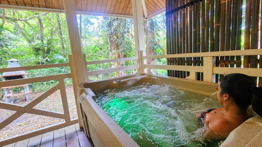 Location de vacances pour 4 personnes, avec terrasse ainsi que jardin et vue, animaux acceptés En Nouvelle-Calédonie - 2