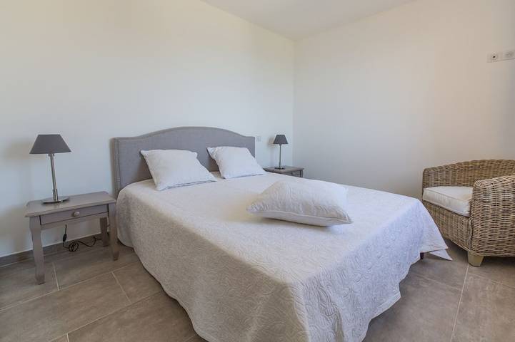 Gîte pour 6 personnes, avec jardin et terrasse dans Plage de la Roya - 2