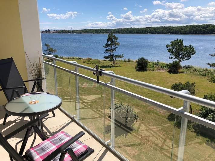 Ferienwohnung für 2 Personen, mit Balkon und Seeblick in Heiligenhafen