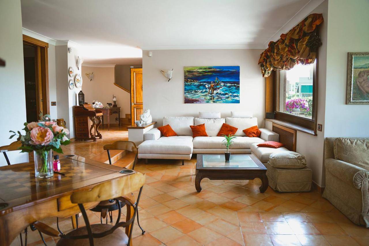 Villa Attoni Di Canossa in Anzio, Rom Provinz