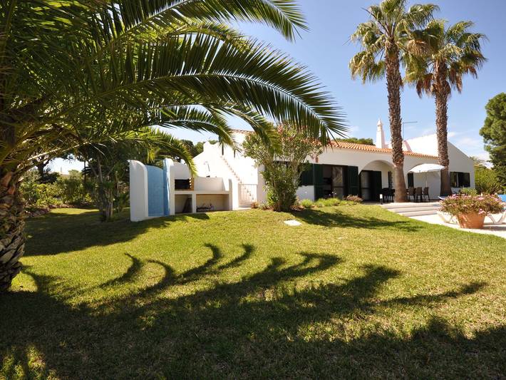 Villa in Vilamoura mit Pool am Golfplatz in Quarteira, Faro Distrikt