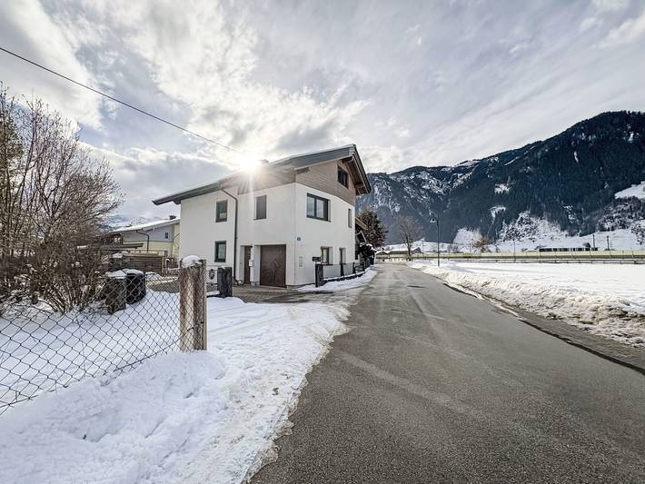 Vakantiewoning voor 6 personen, met balkon en uitzicht in Maishofen